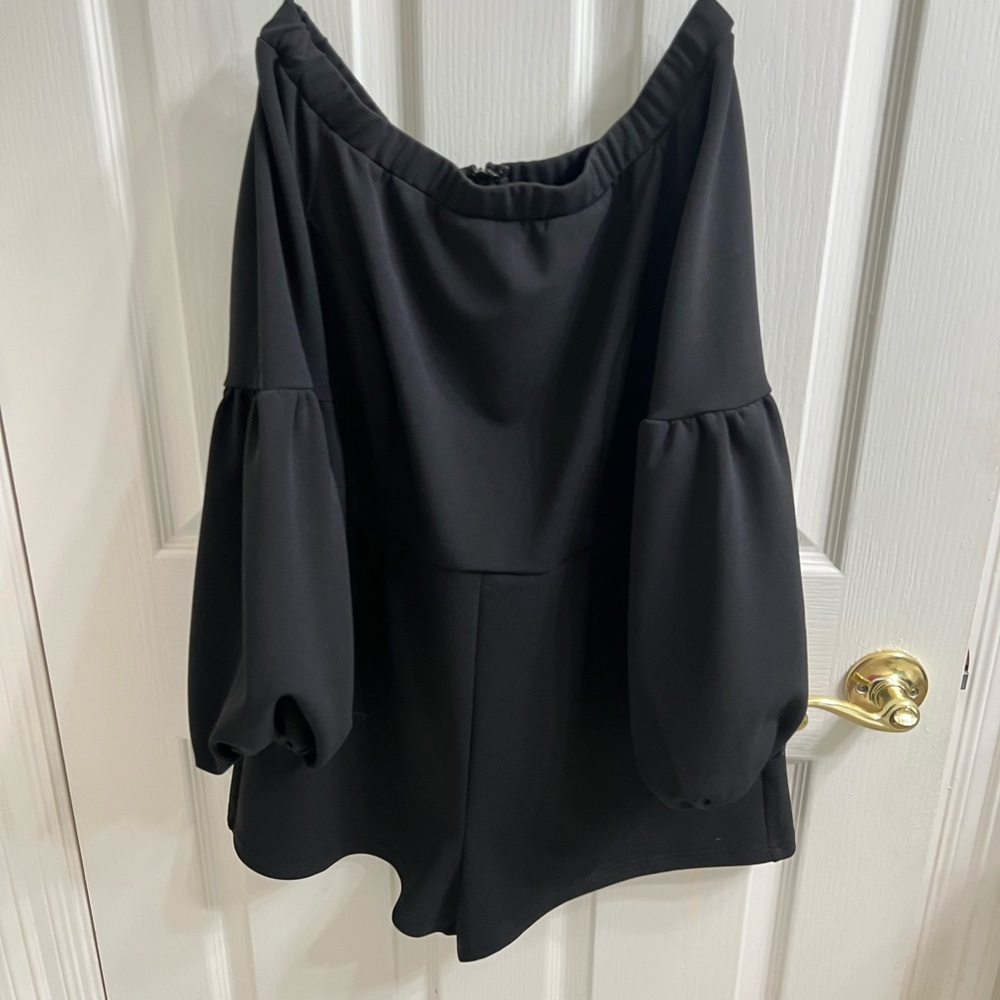 super cute romper with puffy sleeves